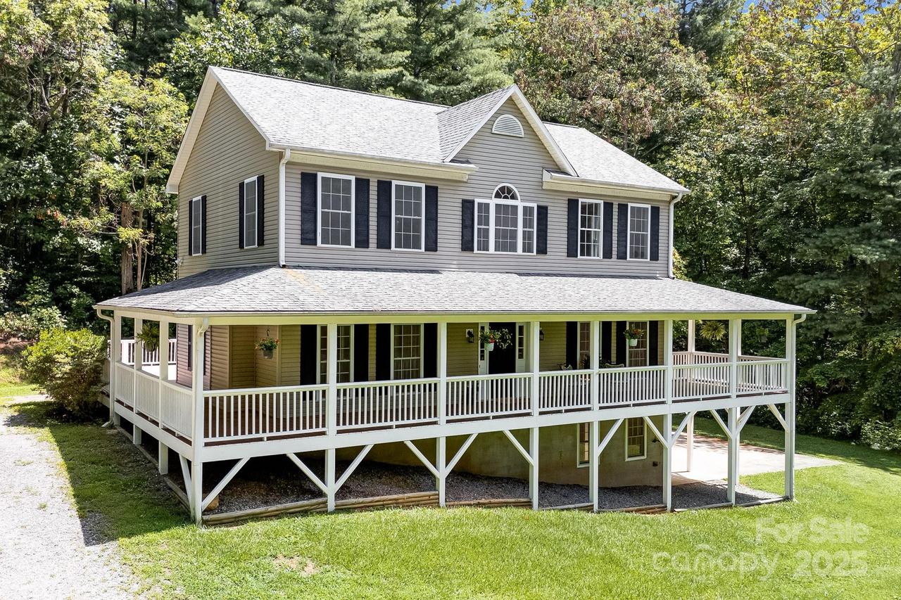 135 Whitaker Rd., Fairview, NC 28730