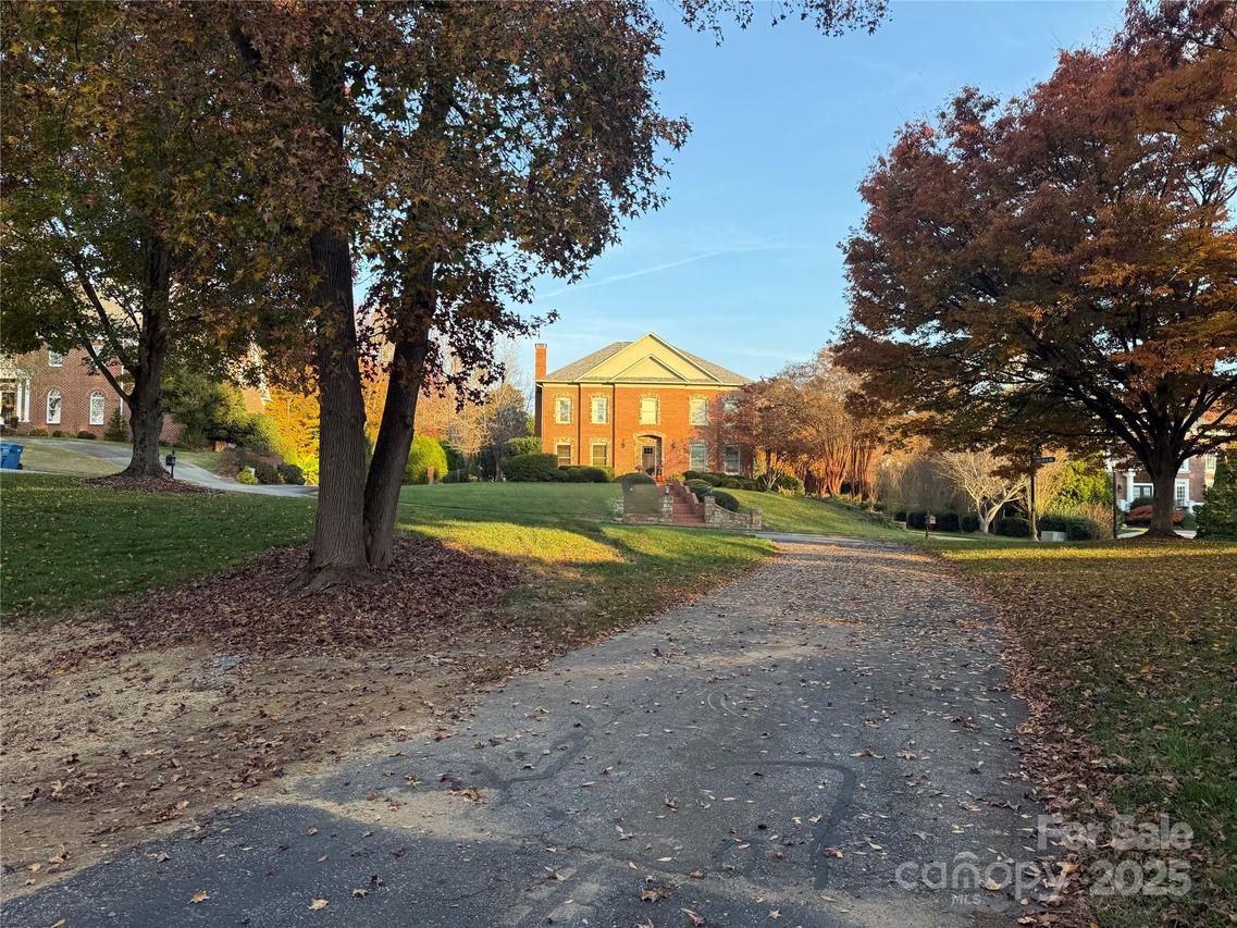 3630 8th Street Pl., Hickory, NC 28601