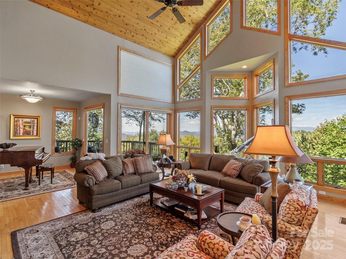 350 Ball Camp Rd., Burnsville, NC 28714