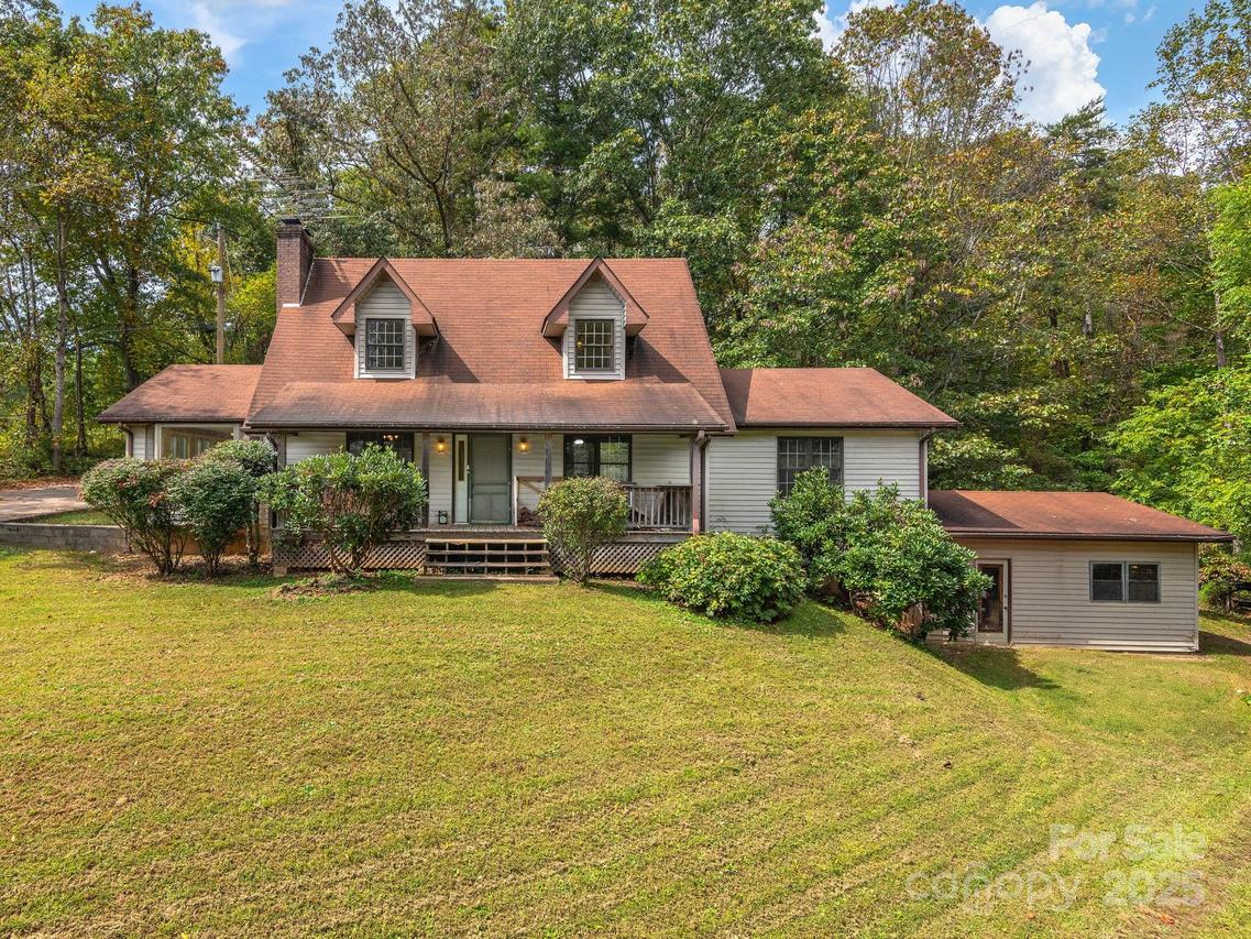19 Bakers Acres Ln., Leicester, NC 28748