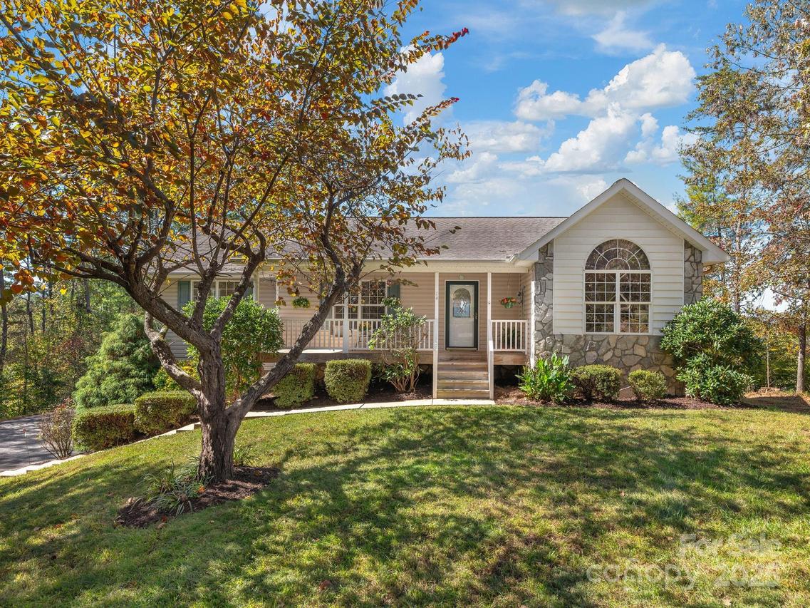 74 Red Maple Dr., Weaverville, NC 28787