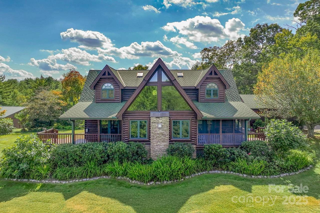 3865 Austin Valley Dr., Lenoir, NC 28645
