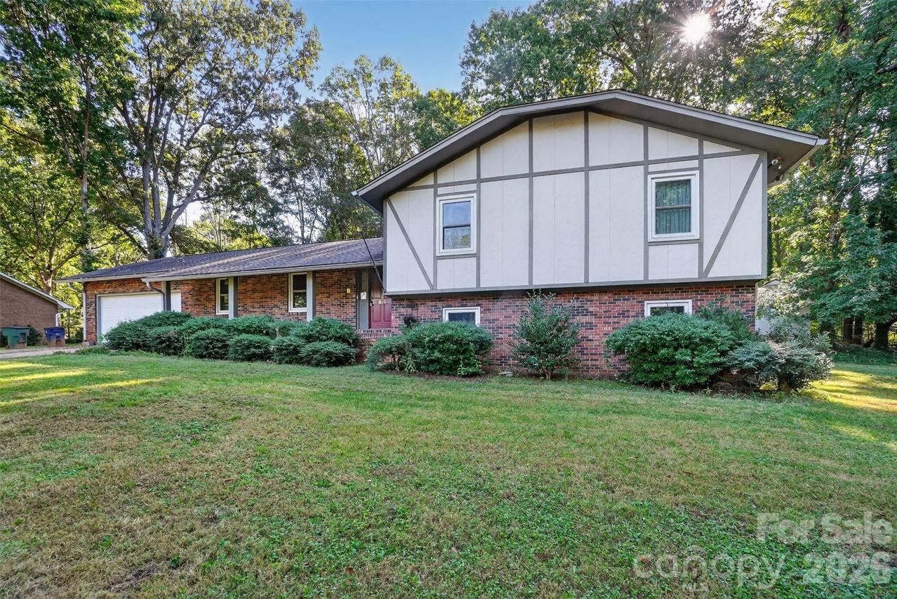 510 4th Ave., Conover, NC 28613