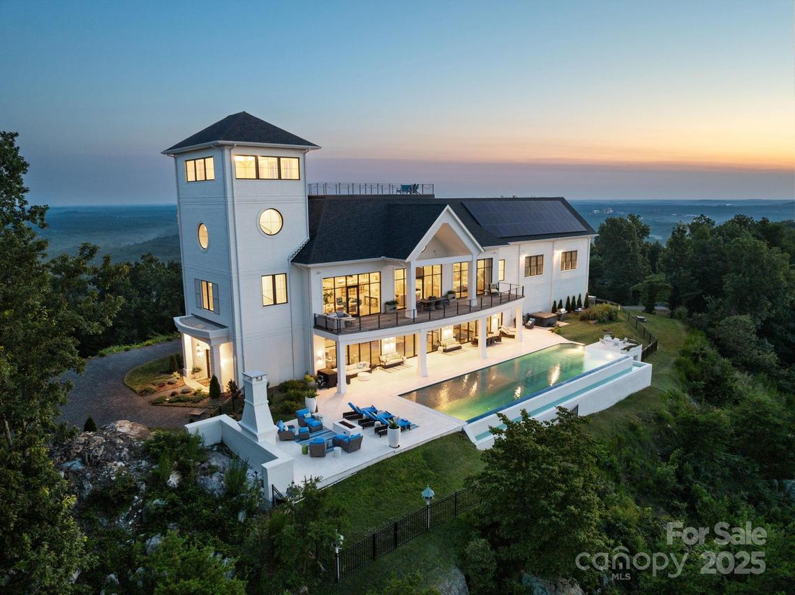 1475 Fawn Dr., Asheboro, NC 27205