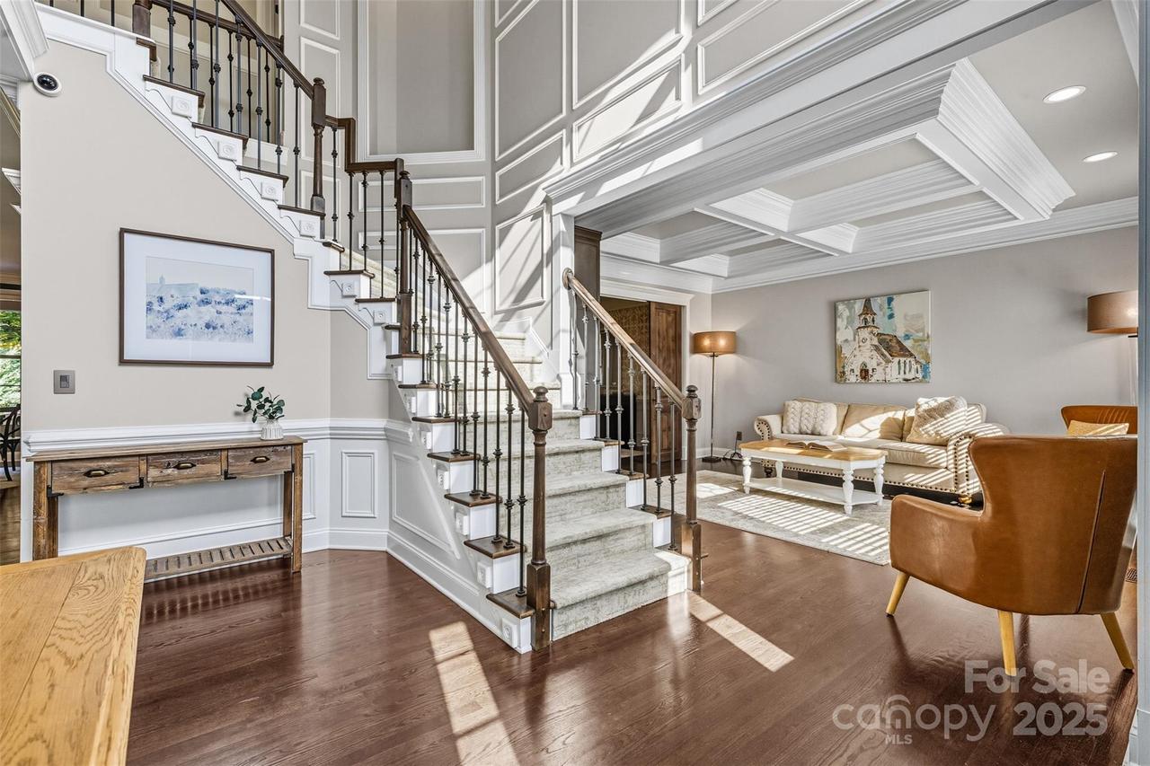 809 Clonmel Dr., Matthews, NC 28104