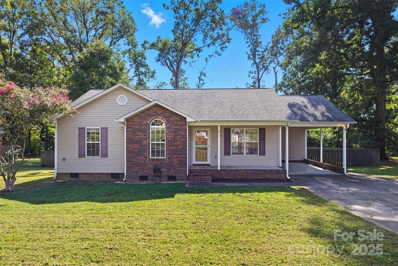 914 Woodside Dr., Kings Mountain, NC 28086