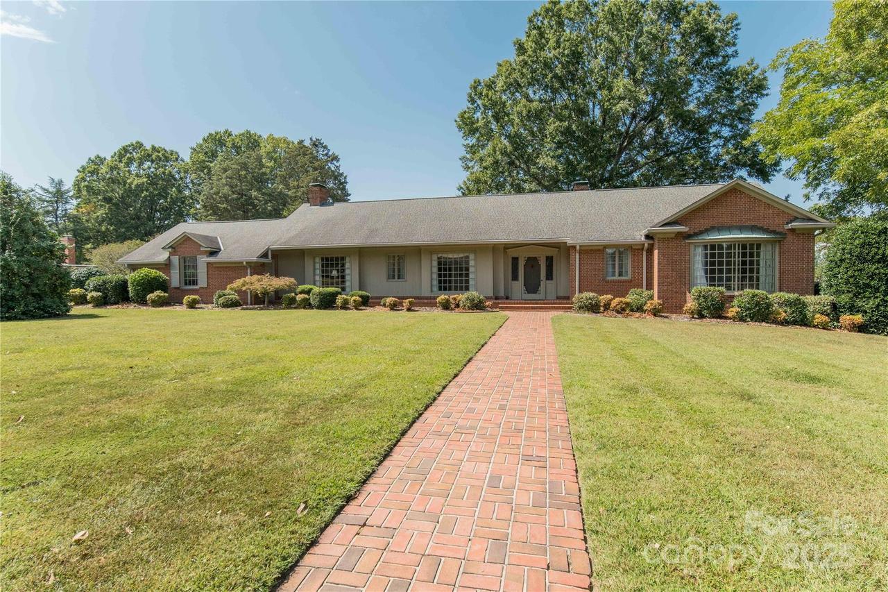 729 Mocksville Ave., Salisbury, NC 28144