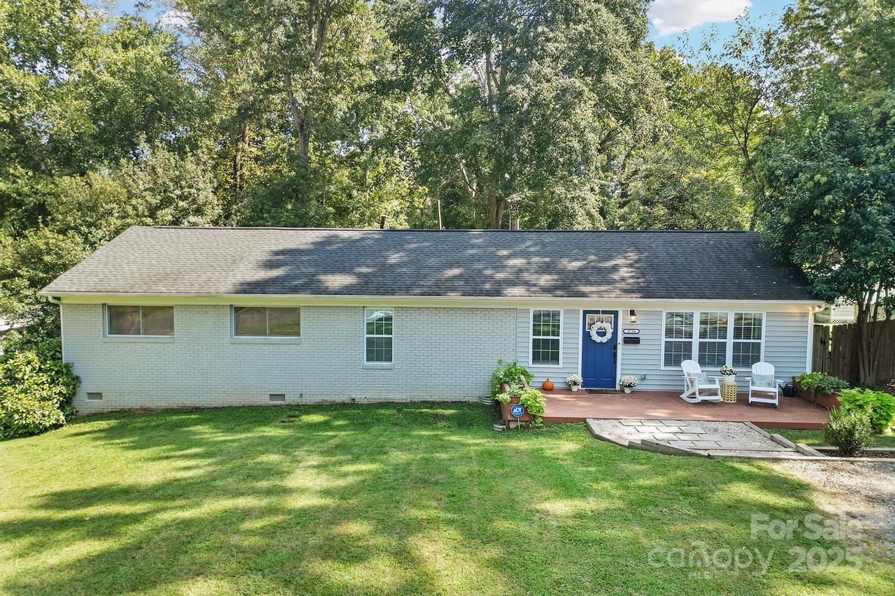 3734 Dunwoody Dr., Charlotte, NC 28215