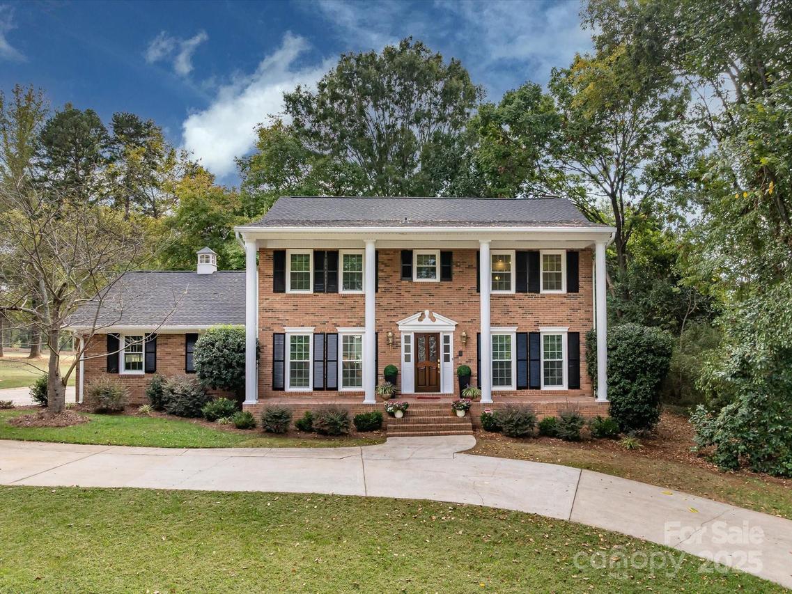 5918 Foxcrest Dr., Mint Hill, NC 28227