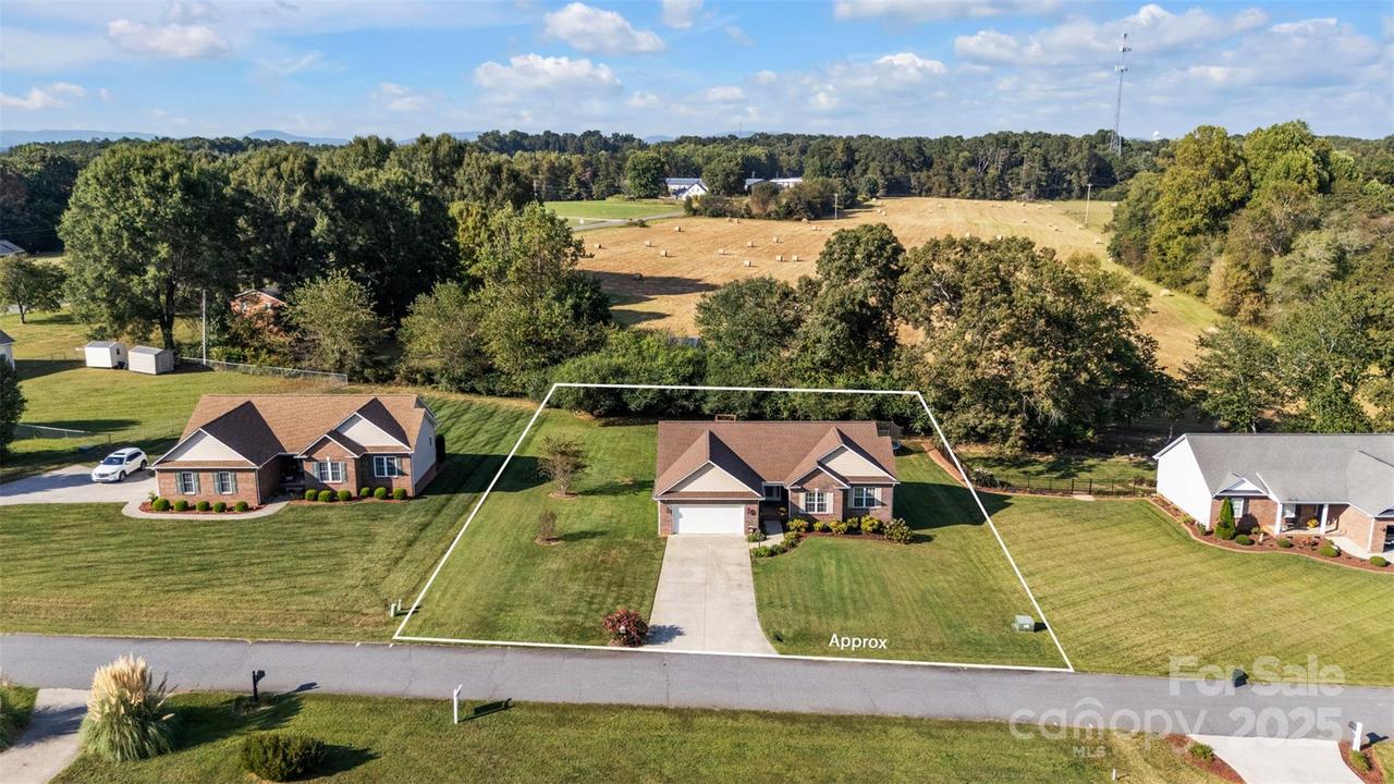 79 Rachels Ln., Taylorsville, NC 28681