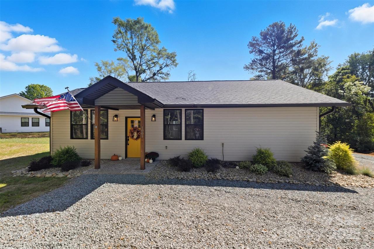 1001 College Blvd., Dallas, NC 28034