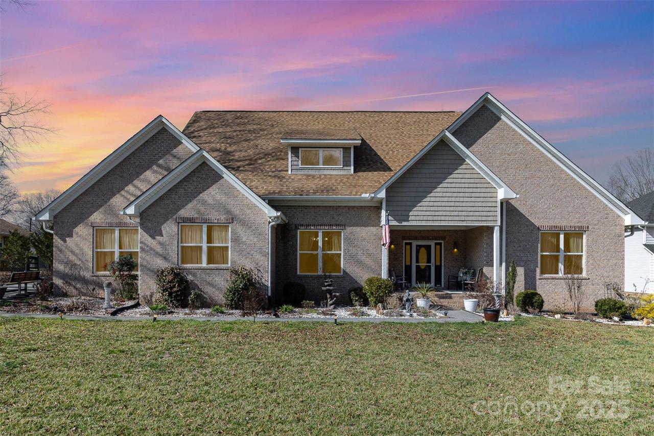 4321 Rolling Acres Rd., Charlotte, NC 28213