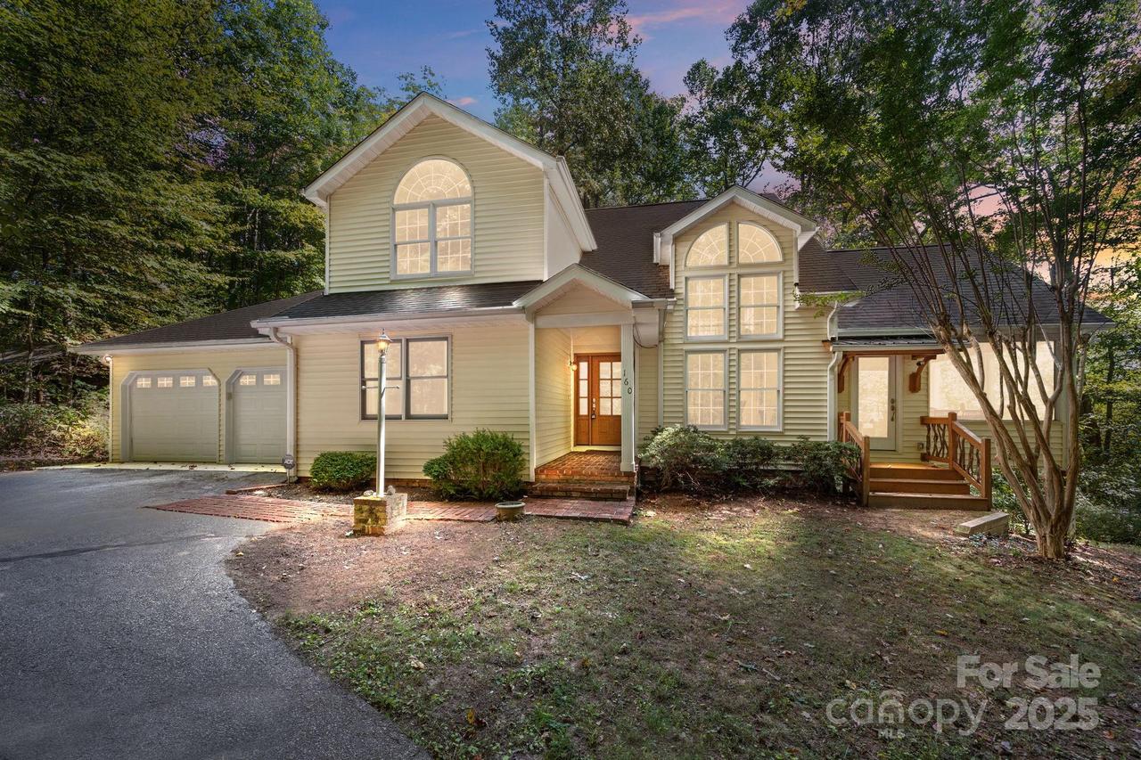 160 Little Mine Mountain Dr., Saluda, NC 28773