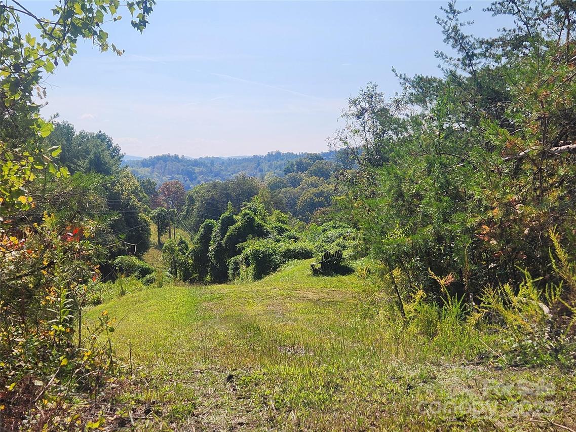 366 Cabin Hollow Dr., Marshall, NC 28753