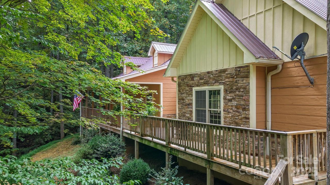 165 Eagles Ridge Rd., Sylva, NC 28779