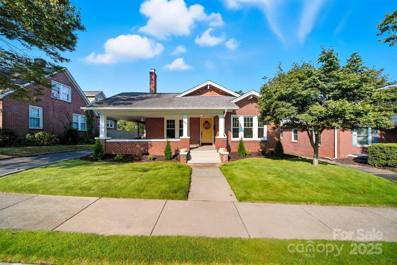 609 2nd St., Hickory, NC 28601