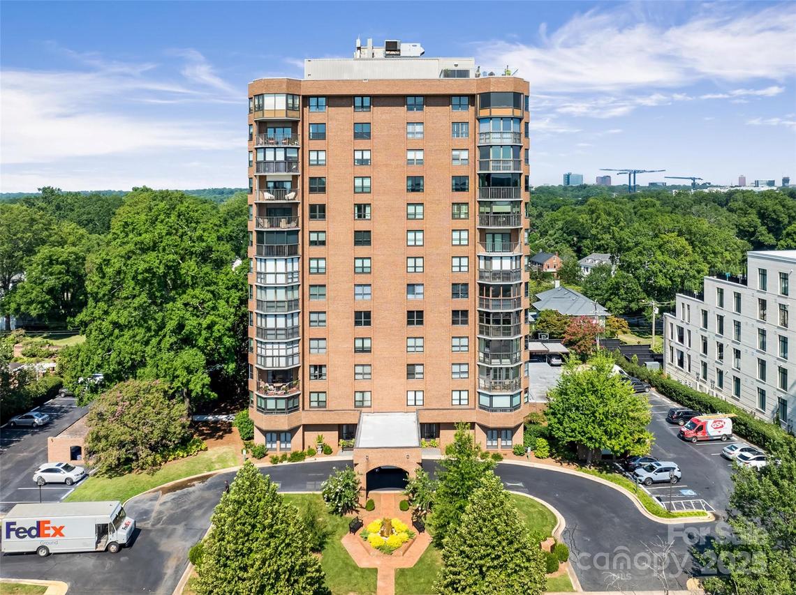1530 Queens Rd. #704, Charlotte, NC 28207