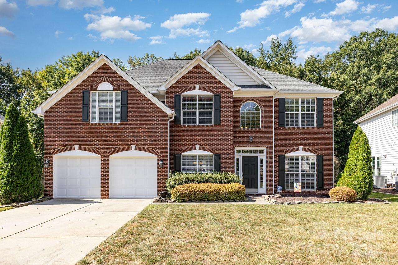 9229 Autumn Applause Dr., Charlotte, NC 28277