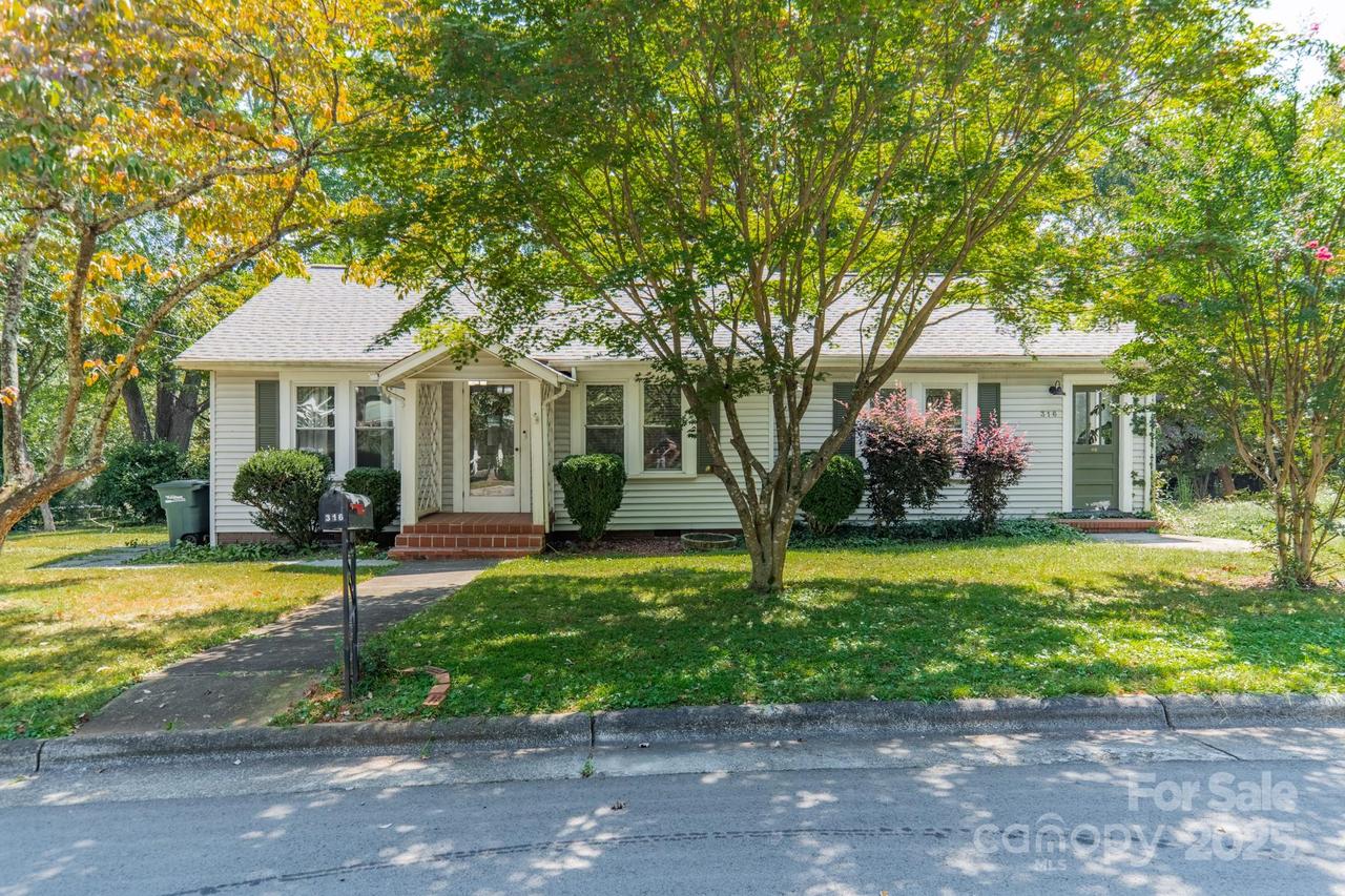 316 E Church St., Troutman, NC 28166