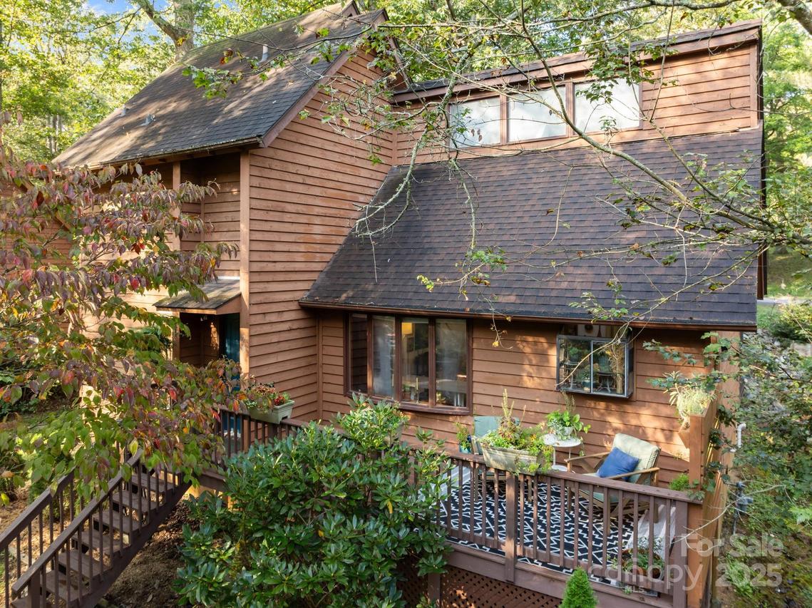 70 N Garden Ct., Fletcher, NC 28732