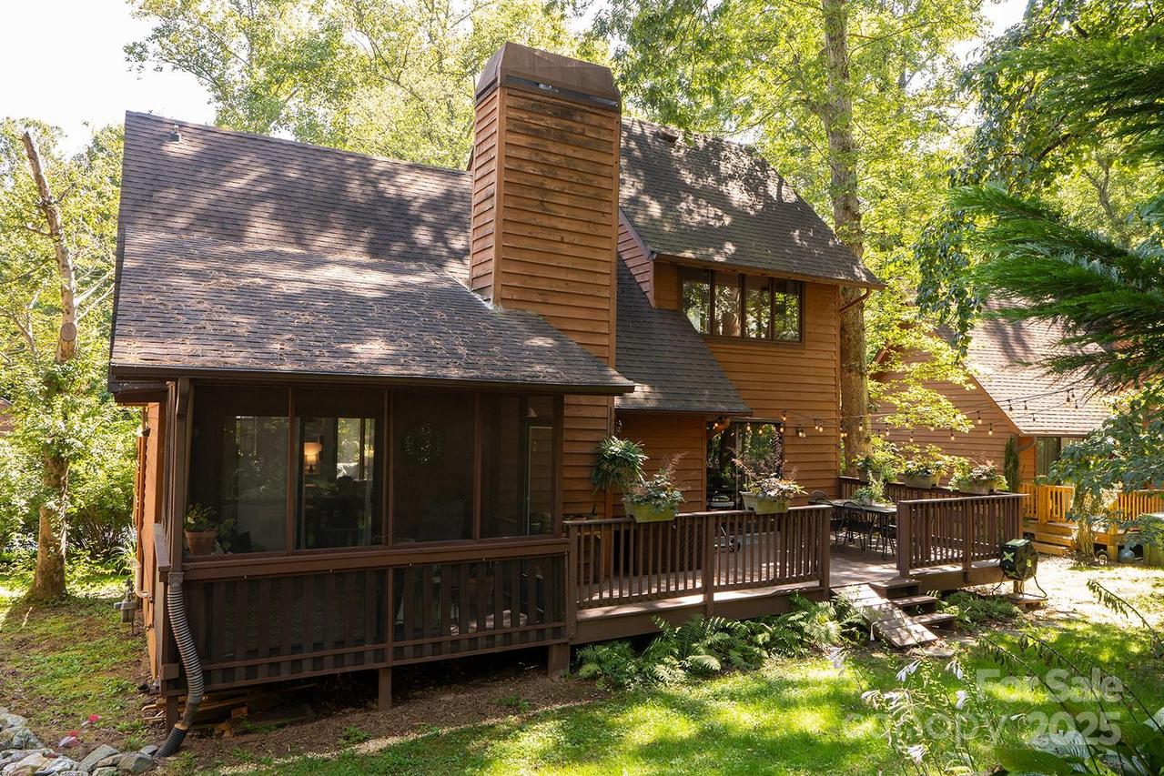 70 N Garden Ct., Fletcher, NC 28732
