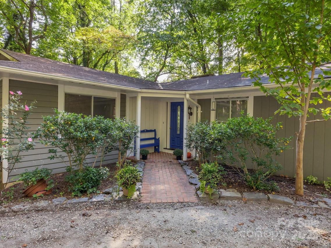 277 Fairlane Rd., Columbus, NC 28722