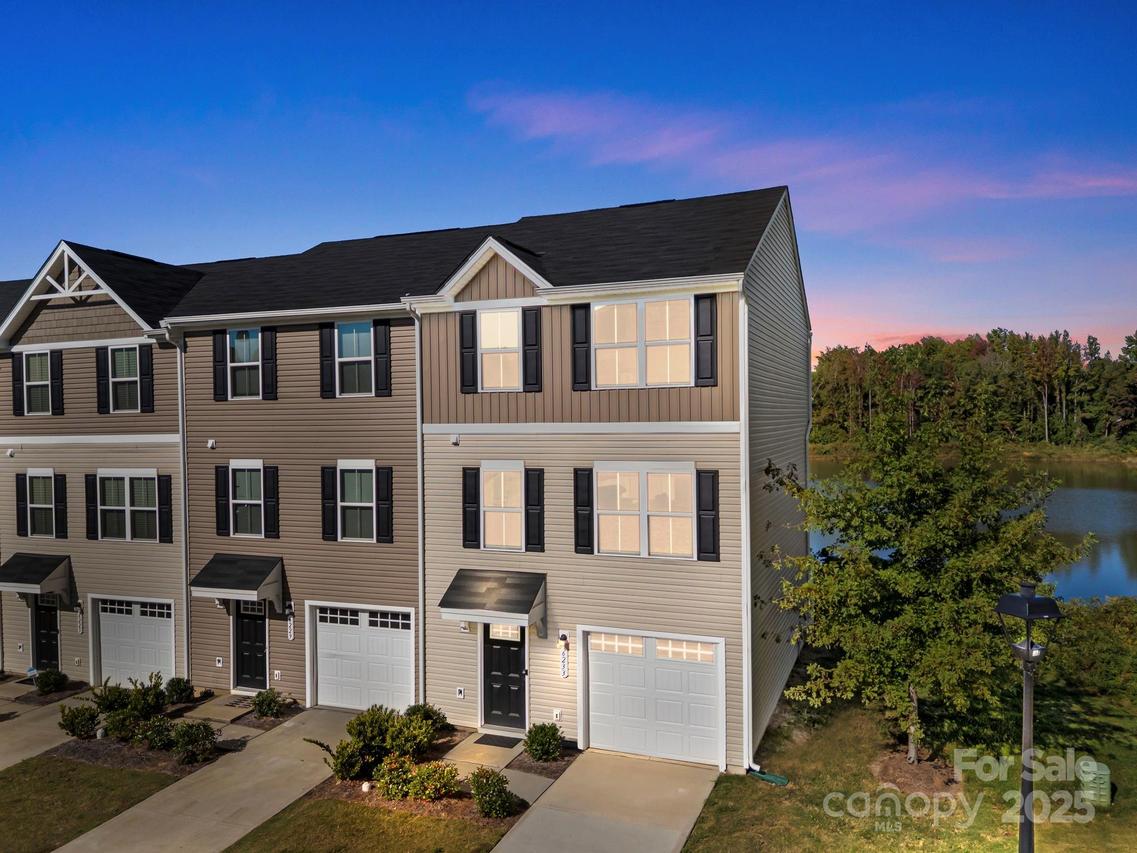 6233 Cutwater Cir., Charlotte, NC 28269