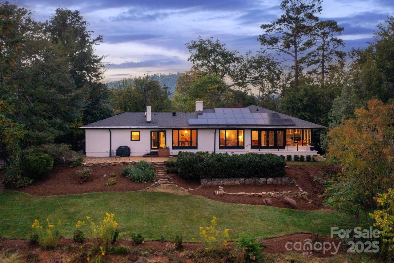 8 W Kensington Rd., Asheville, NC 28804