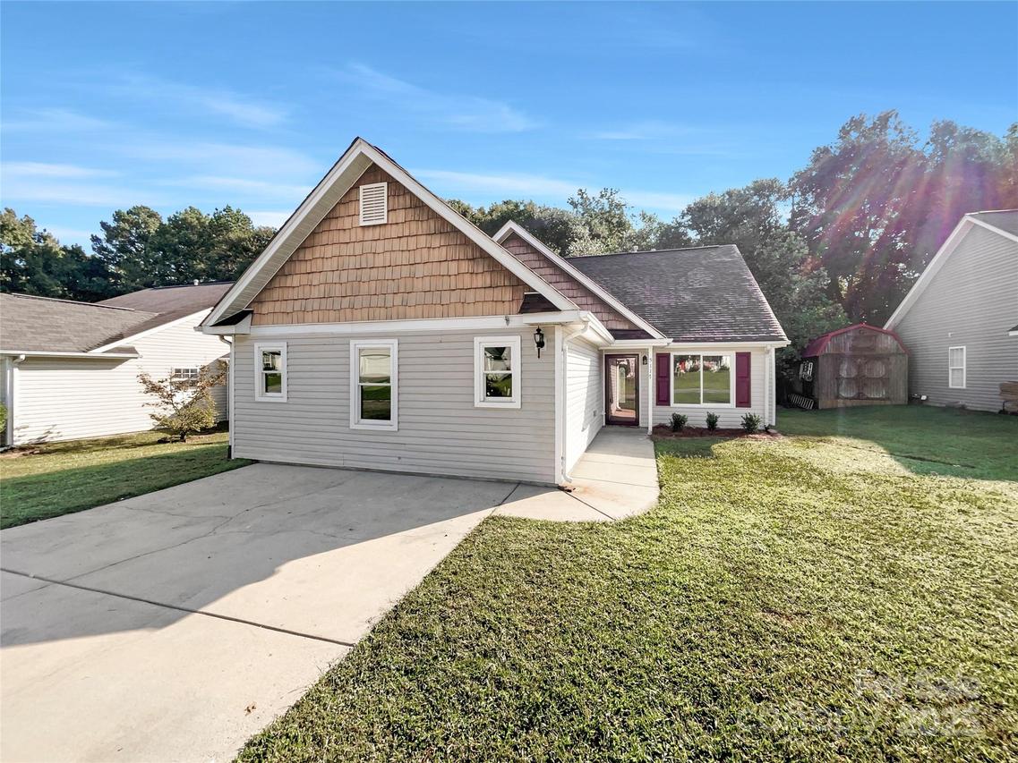 5117 Park Place Dr., Dallas, NC 28034