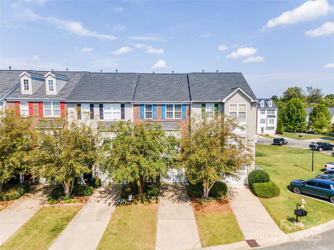 308 Rock Ridge Ln., Mount Holly, NC 28120