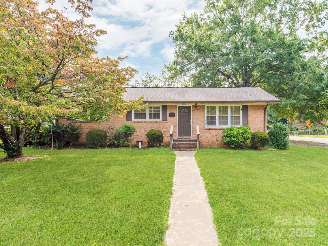 1200 Echo Glen Rd., Charlotte, NC 28213
