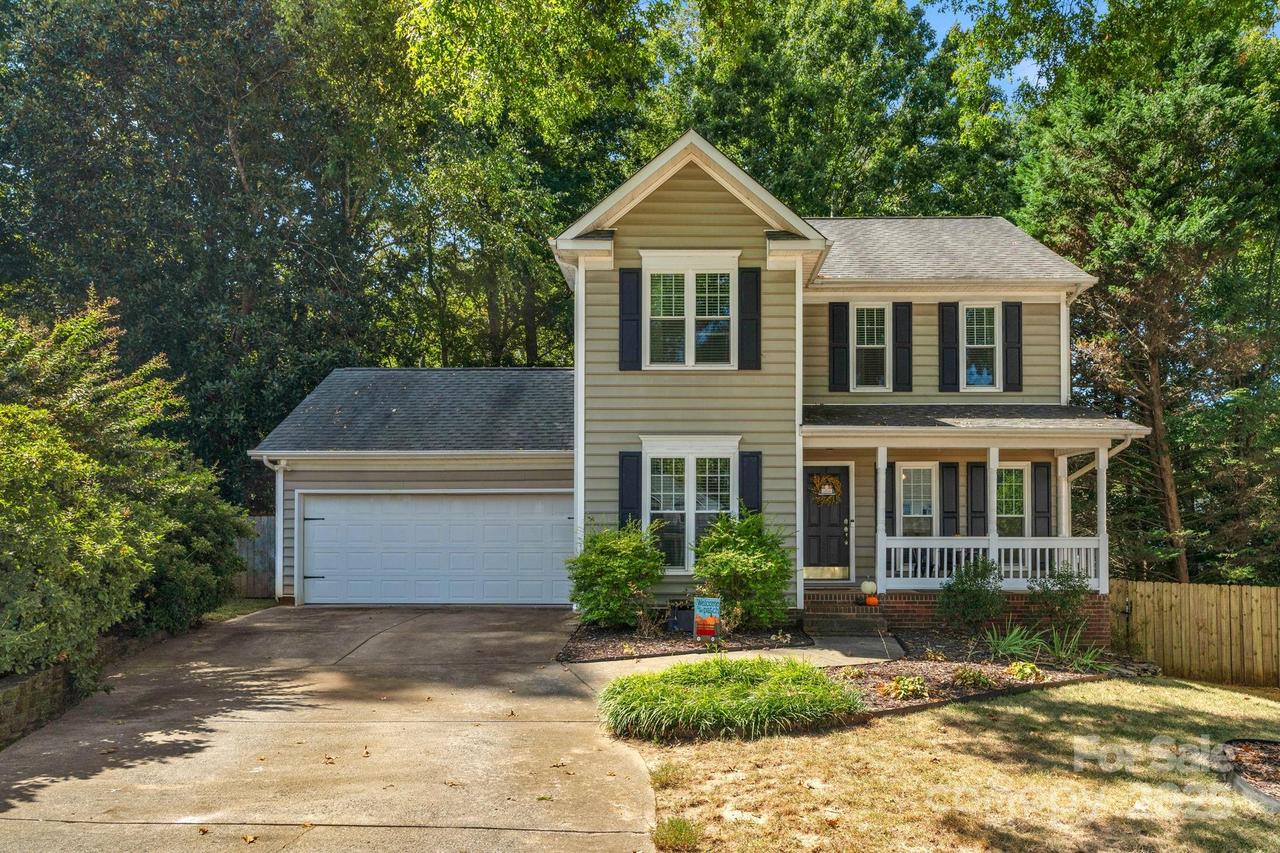 3704 Chesapeake Pl., Waxhaw, NC 28173