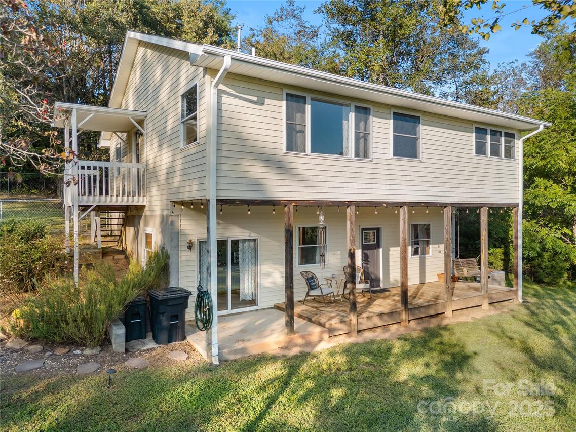 658 Harmony Ln., Mill Spring, NC 28756