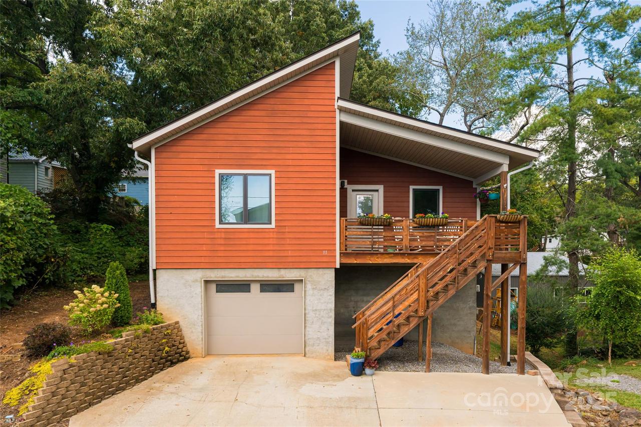 11 Alta Ave., Asheville, NC 28803