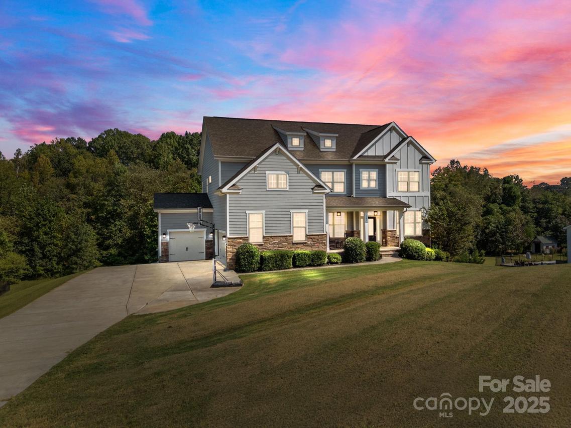 141 Rain Shadow Dr., Mooresville, NC 28115