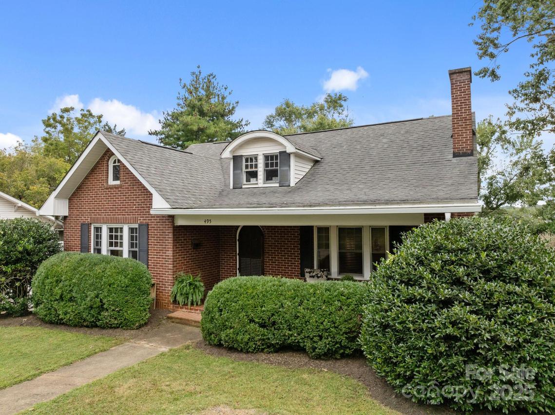 495 Fairview Rd., Asheville, NC 28803