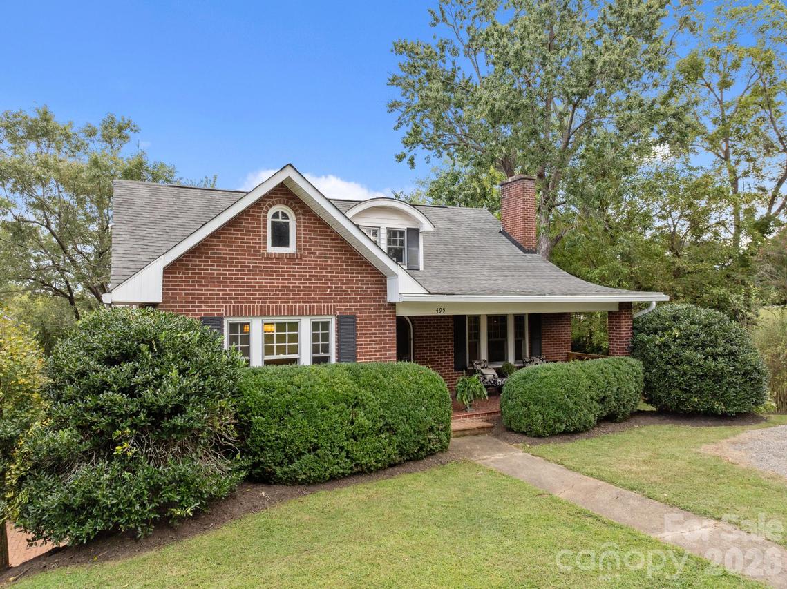 495 Fairview Rd., Asheville, NC 28803