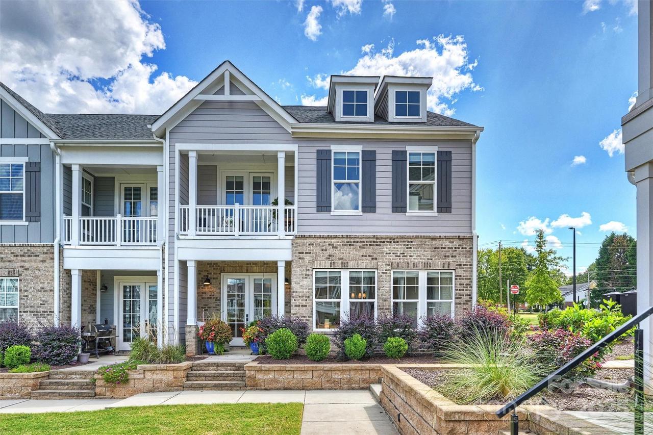 215 Junaluska Dr., Davidson, NC 28036