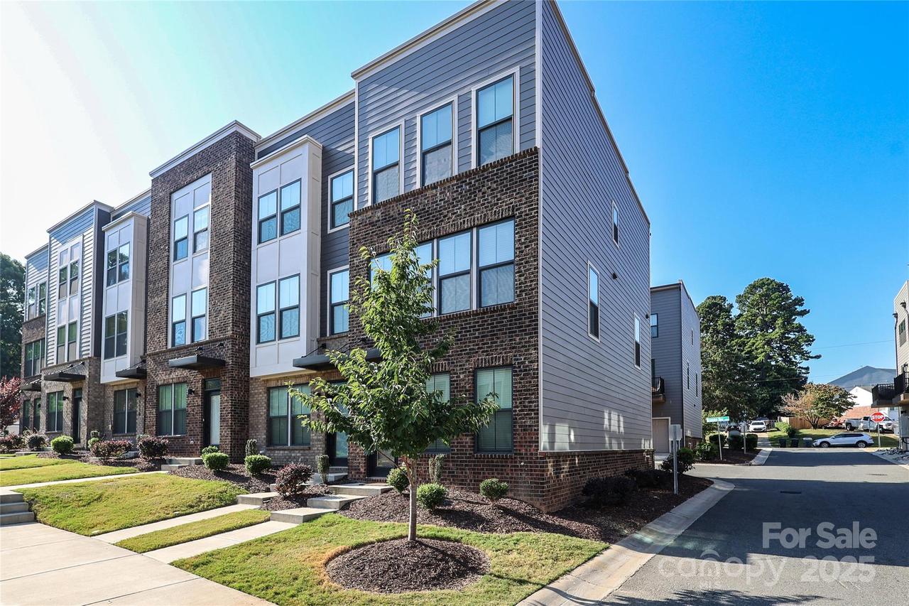 1104 Gleason Way, Charlotte, NC 28217