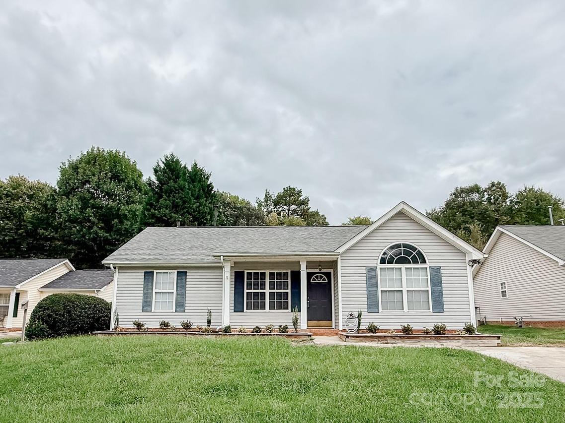 9417 Northwoods Forest Dr., Charlotte, NC 28214
