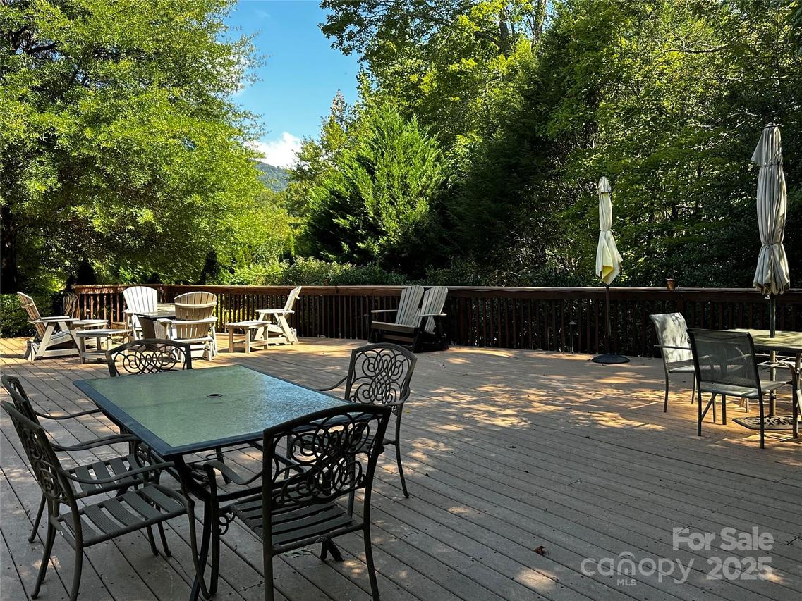 133 Cornell Cir., Lake Lure, NC 28746