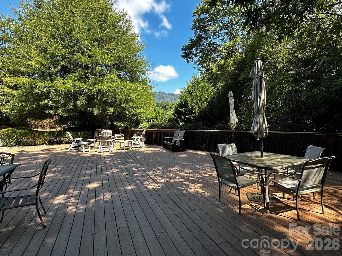 133 Cornell Cir., Lake Lure, NC 28746