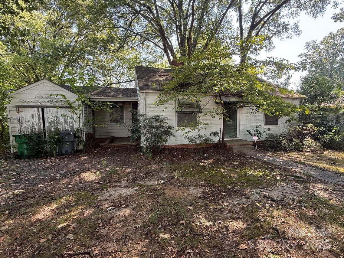 2412 Beacon St., Charlotte, NC 28205