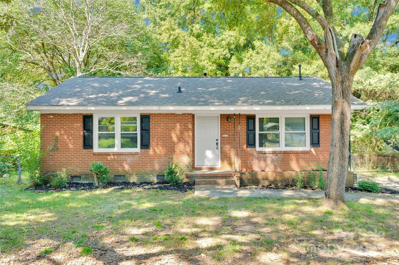 2846 Kenhill Dr., Charlotte, NC 28208