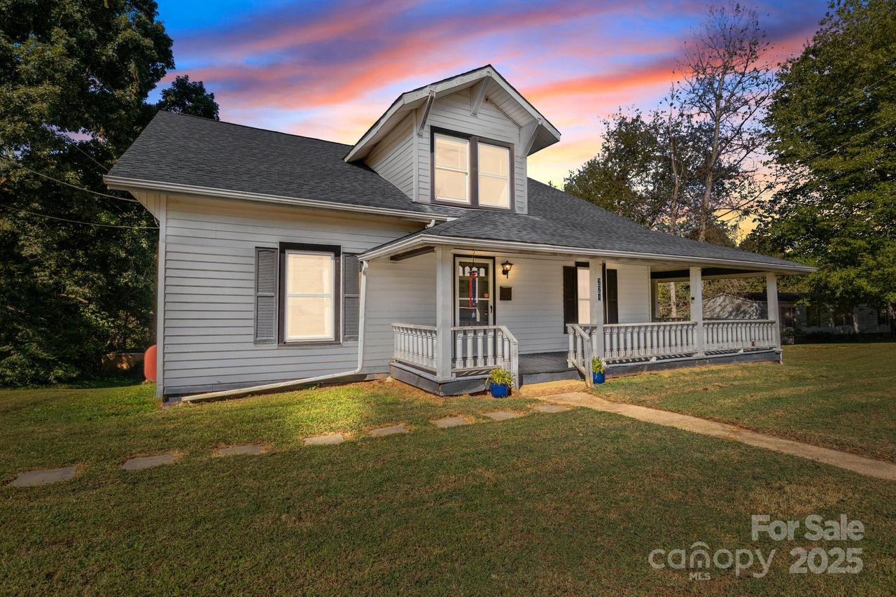 224 S Main St., Granite Falls, NC 28630