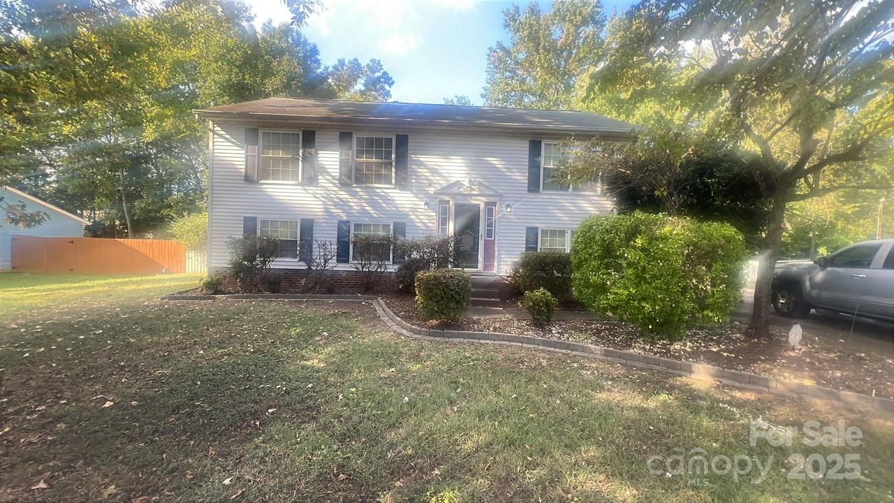 1816 Rice Planters Rd., Charlotte, NC 28273