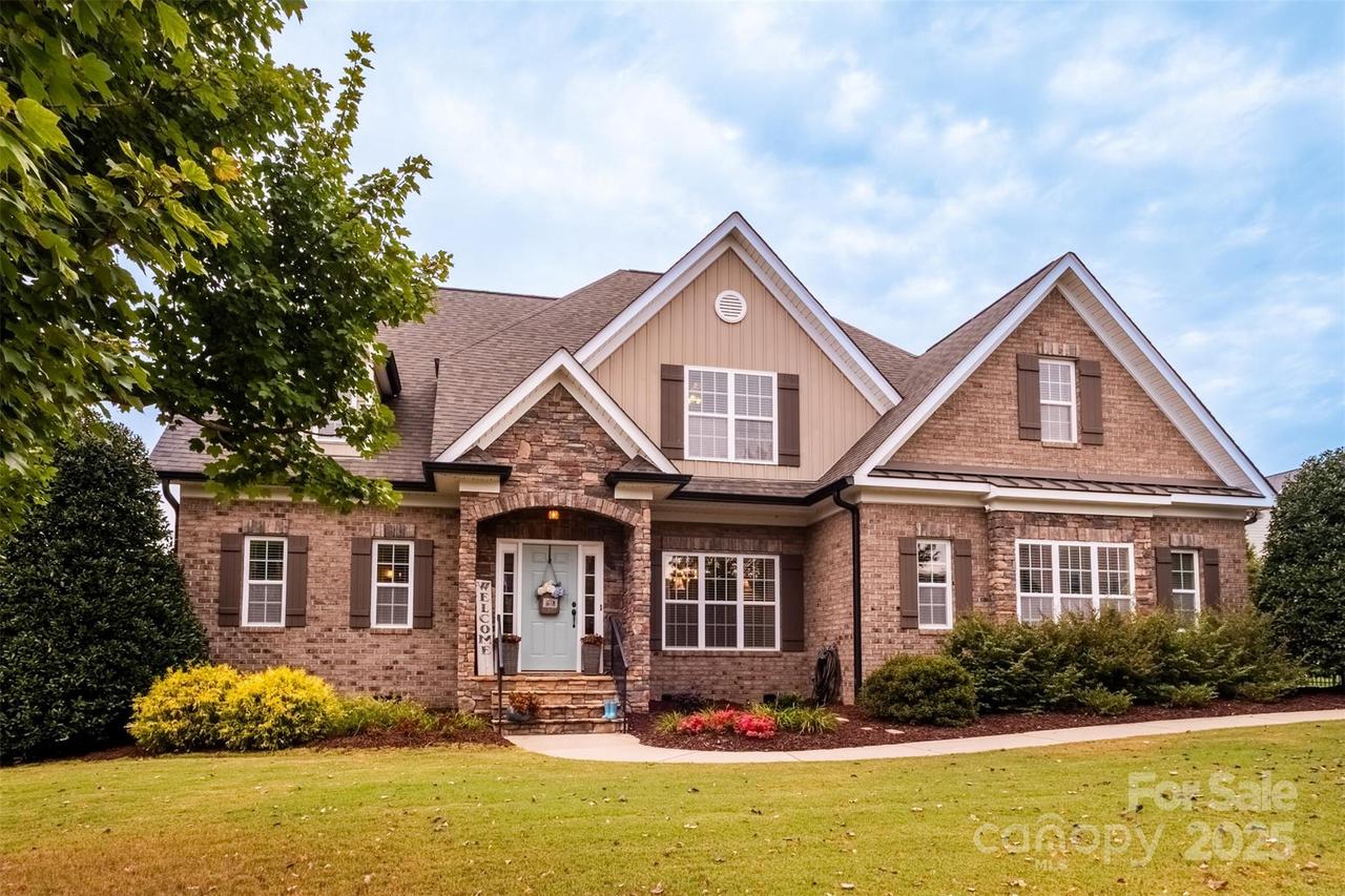 8491 Penton Pl., Harrisburg, NC 28075