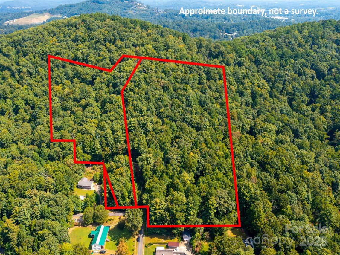 Valencia Dr., Hendersonville, NC 28791