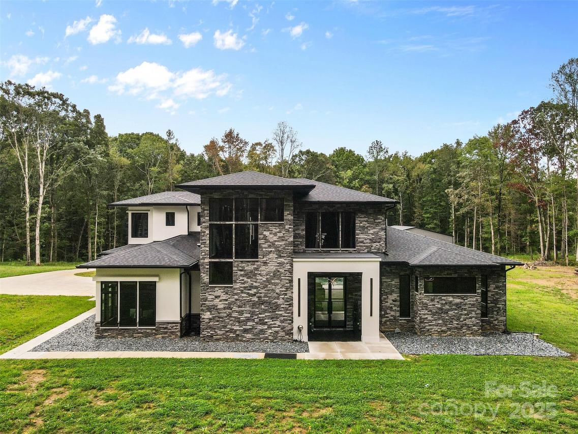 9625 Beatties Ford Rd., Huntersville, NC 28078