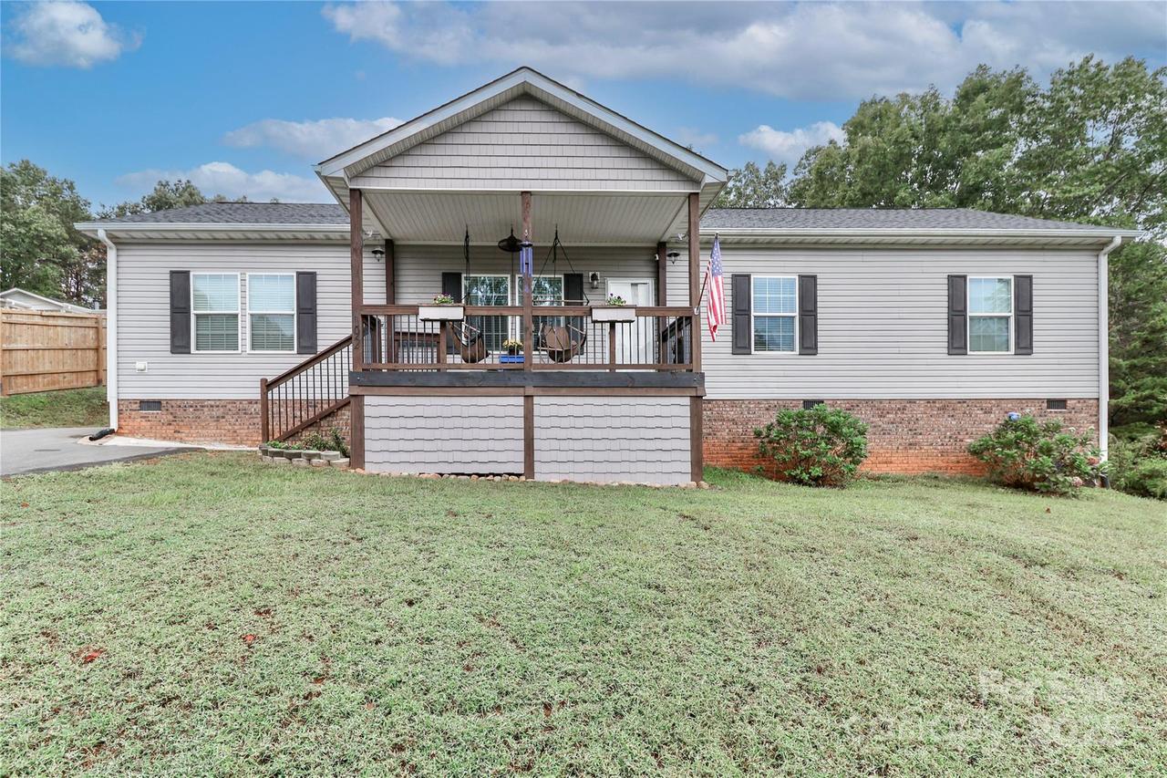 192 Apple Valley Ln., Statesville, NC 28677